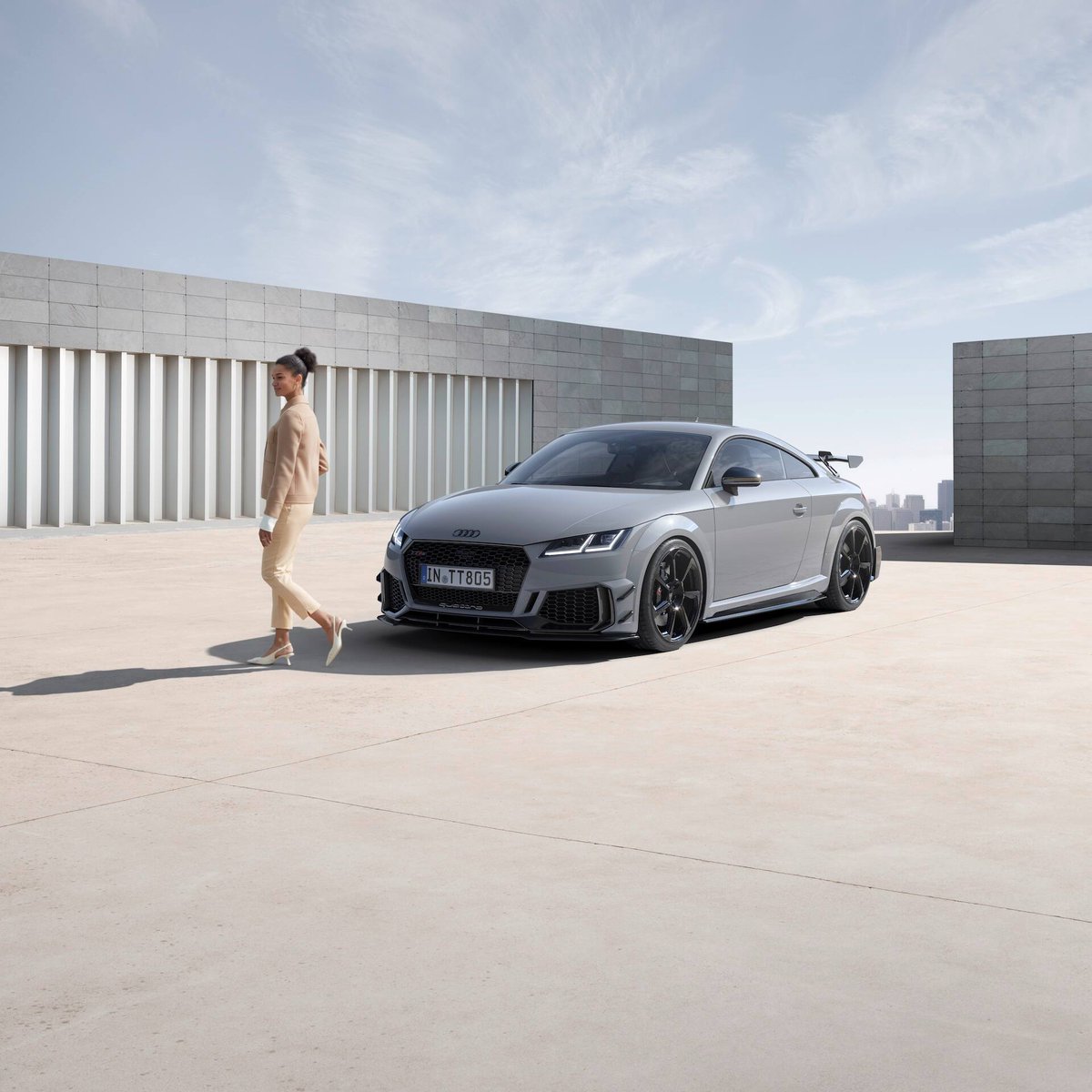 Audi_Montigny's tweet photo. Voici la Nouvelle #AudiTTRSCoupé #iconicedition, LE modèle qui incarne le courage et l’élégance sans compromis... 🔥
Cette édition spéciale est limitée à 10 exemplaires pour la France.
_
Au quotidien, prenez les transports en commun.
#SeDéplacerMoinsPolluer https://t.co/nhcih3xe0Y