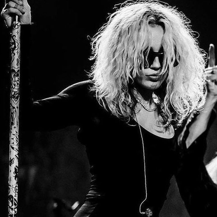 Miley Cyrus Updates on Twitter "RT MileyCyrusBz 🏷️ urban outfitters