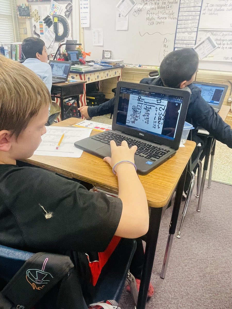 MarissaLopez713's tweet photo. I want to celebrate this #edurockstar Ms. Richardson for using #nearpod with her 4th graders @BurnetColts Lots of collaboration, strategies and modeling happening here 🎉 Way to go!!! @techecisd https://t.co/suslEnHmoW
