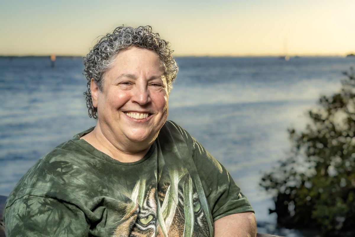 When Laurie learned about her specific type of #lungcancer, she discovered a targeted treatment option that made a difference in her journey. Read her inspiring story in this recent #AmgenSponsored article in @People: bit.ly/3UlWyj0 #LCAM