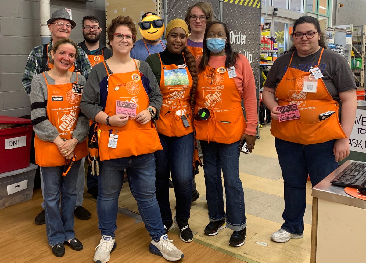 DanielleIrwin87's tweet photo. Great Job Shelli FES taking us through your DOTW this Wednesday and training others on Operations! @Silvia13615503 #ACESNYM https://t.co/tmEGRxZ6Sc