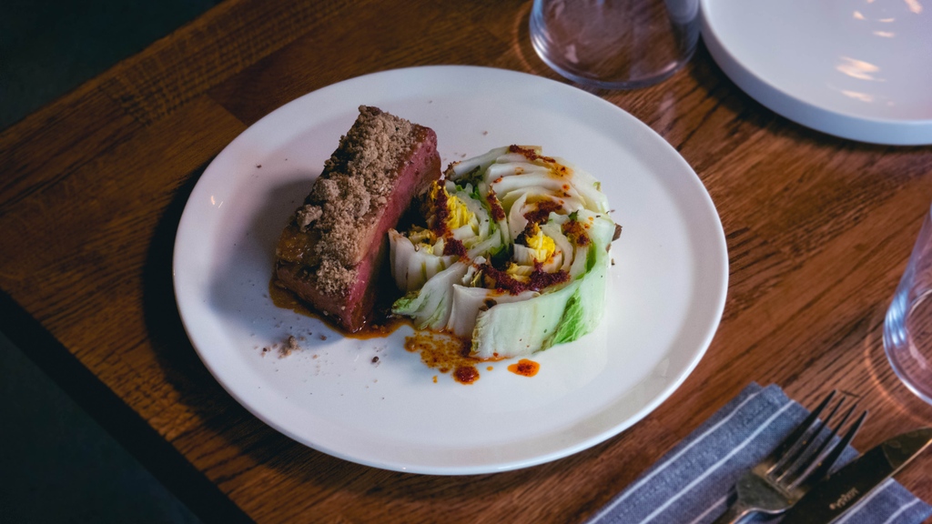 Nothing says winter better than a bit of braised beef. 

Our 12hr @h_w_beef Wagyu brisket fits the bill perfectly, we think. 

Served with charred napa cabbage, chilli beef fat and Szechuan peppercorn crumble. Banish those winter blues!

smokeandsalt.com