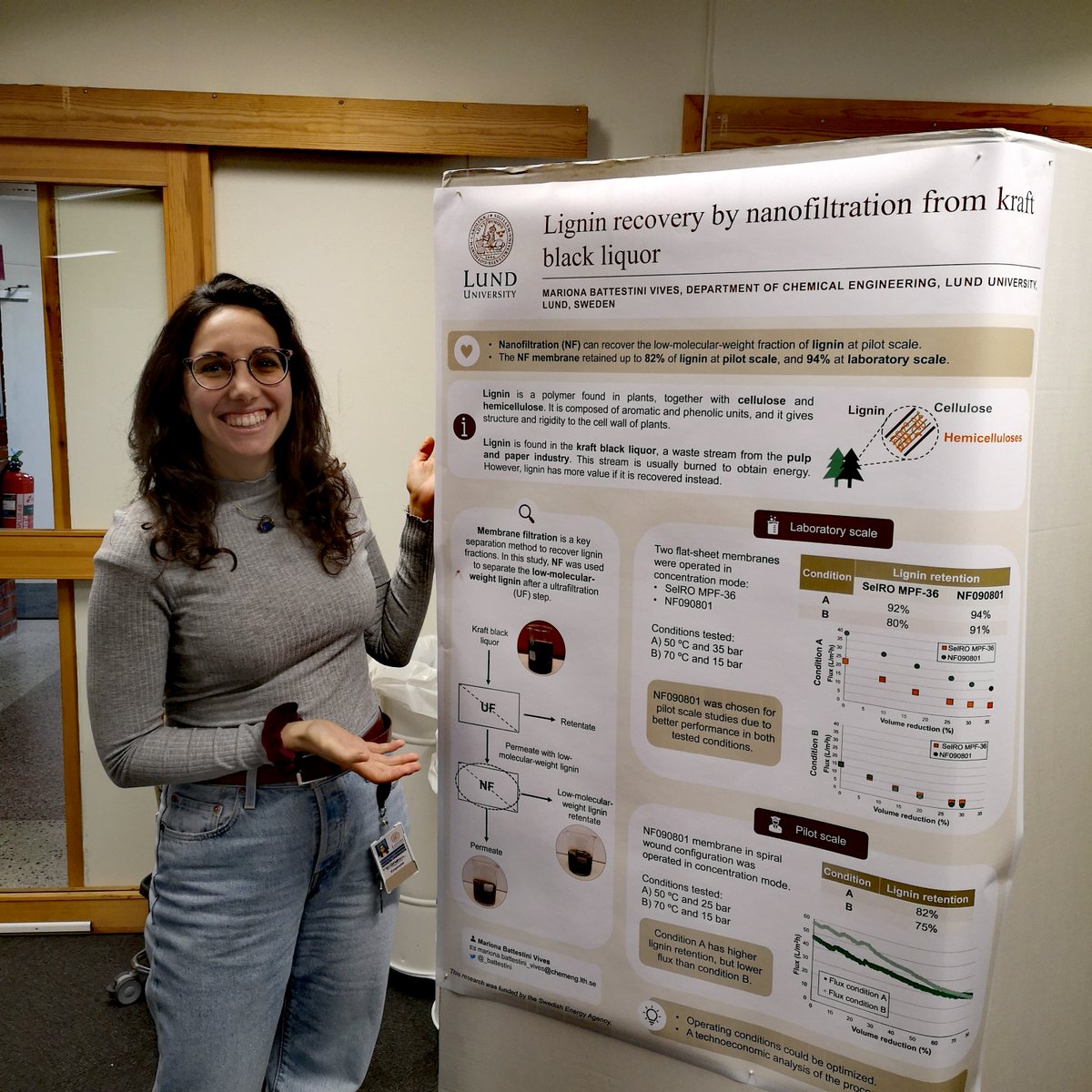 _battestini's tweet photo. Here I go again with a poster presentation, this time for the 'Communicating Science' course. With the completion of this course, I have the 60 ECTS needed for my PhD studies! 😎🔥

Now, I "only" need to write, do laboratory work and teach! 👩‍🔬📚 

#phdlife #chemicalengineering https://t.co/yest5Fdokn