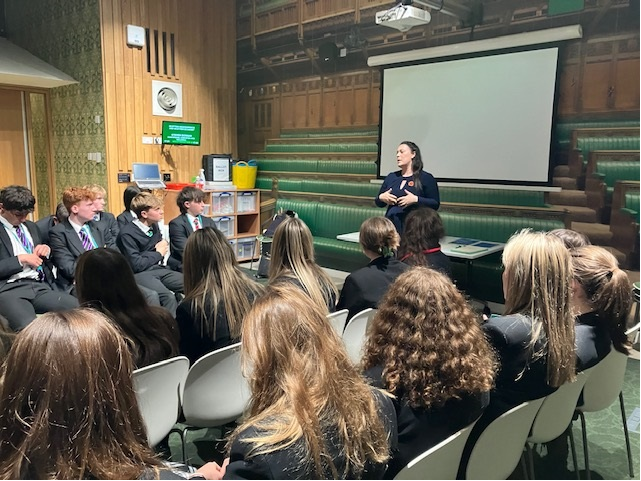 OakhamCitizens1's tweet photo. For the first time in nearly 20 years Form 5 got to meet with our MP whist they were visiting the Houses of Parliament.  Many thanks Alicia Kearns for making the time.  Look forward to hearing about it in Fri lesson @aliciakearns @oakhamsch https://t.co/j4LyMeDmTV