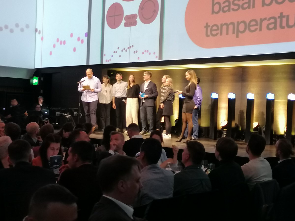 BestOfSwissApps (@bestofswissapps) on Twitter photo Hurra!
Die erste Trophäe des Abends ist verliehen. Gold in der Kategorie Design gibt es für Teena von <a href="/milkinteractive/">Milk Interactive</a> für VE Valley Electronics GmbH.
Herzlichen Glückwunsch!
#bosa #bosa2022 Hurra!
Die erste Trophäe des Abends ist verliehen. Gold in der Kategorie Design gibt es für Teena von <a href="/milkinteractive/">Milk Interactive</a> für VE Valley Electronics GmbH.
Herzlichen Glückwunsch!
#bosa #bosa2022