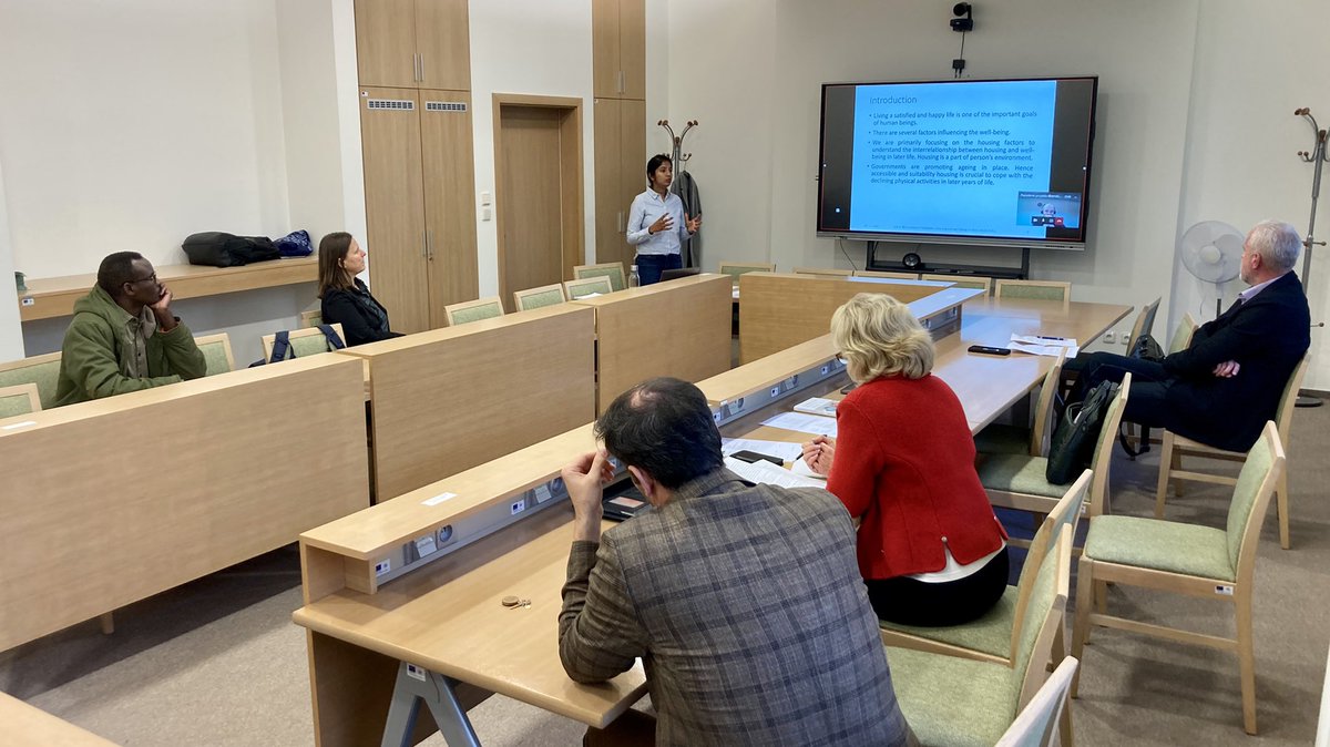Viliam Pichler (@viliampichler) on Twitter photo Excellent presenation by <a href="/DhanalakshmiTa3/">Dhanalakshmi Tamatam</a> of her <a href="/RISEWELLH2020/">RISE-WELL</a> ESR6 dissertation project followed by substantial sci. discussion <a href="/HalajDaniel/">Daniel Halaj</a> <a href="/MagiPichler/">Magi Pichler</a> Excellent presenation by <a href="/DhanalakshmiTa3/">Dhanalakshmi Tamatam</a> of her <a href="/RISEWELLH2020/">RISE-WELL</a> ESR6 dissertation project followed by substantial sci. discussion <a href="/HalajDaniel/">Daniel Halaj</a> <a href="/MagiPichler/">Magi Pichler</a>