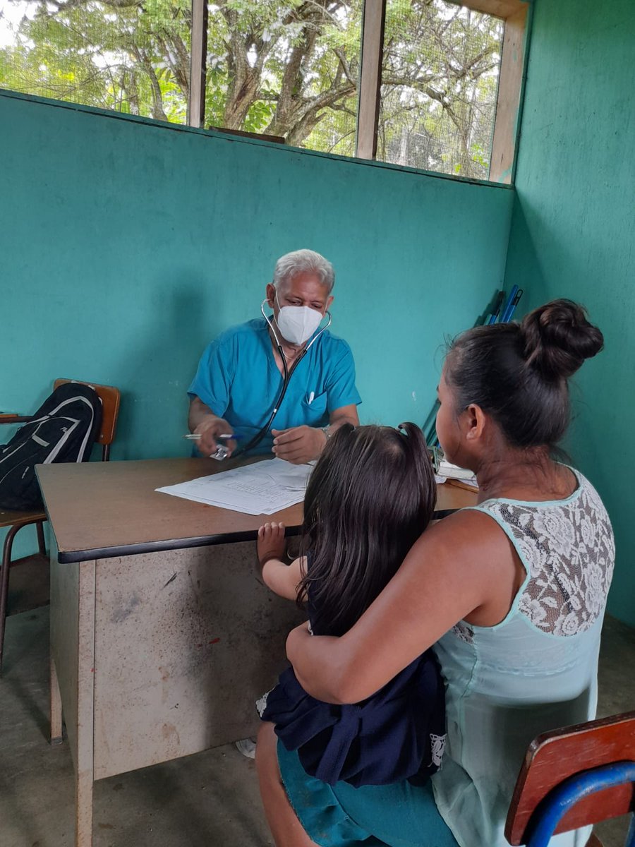 #24AñosBMCGuatemala 
Dr. Octavio Garaicoa Abreu, de jornada médica en aldea Atenas, distrito Ingenieros, Ixcán,Quiché.
"Debemos prepararnos a cumplir nuestros deberes con los demás pueblos..."
#Cubacoopera
#CubaViveEnSuHistoria
#FidelPorSiempre 
#MejorSinBloqueo 
#CubaPorLaPaz