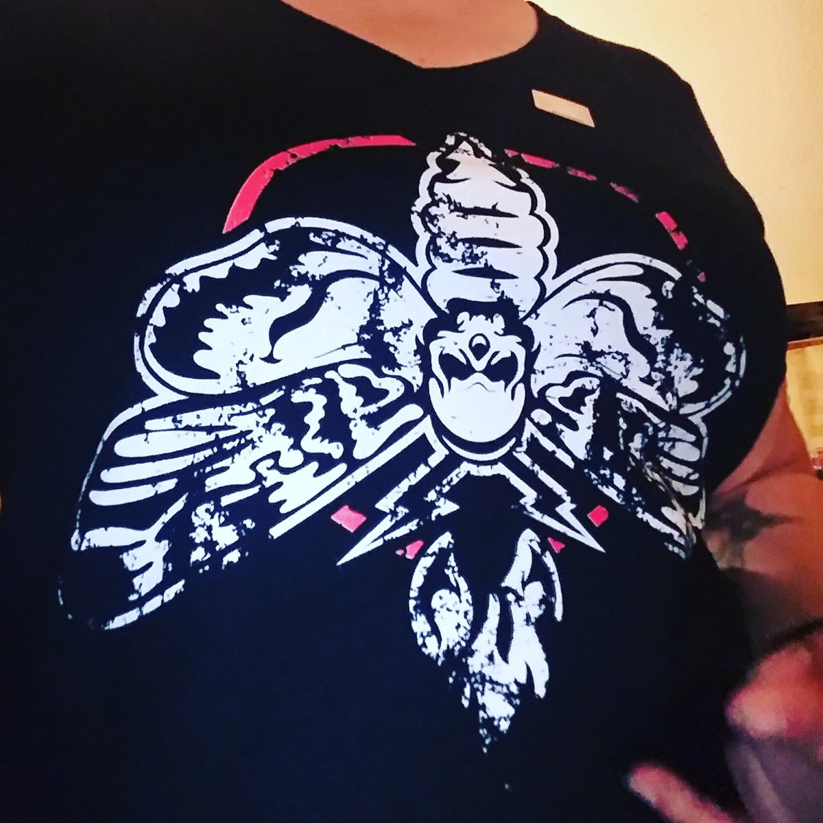 RavenDanzig's tweet photo. Rockin' my new Firefly Tee. https://t.co/fZw5zQaeXg