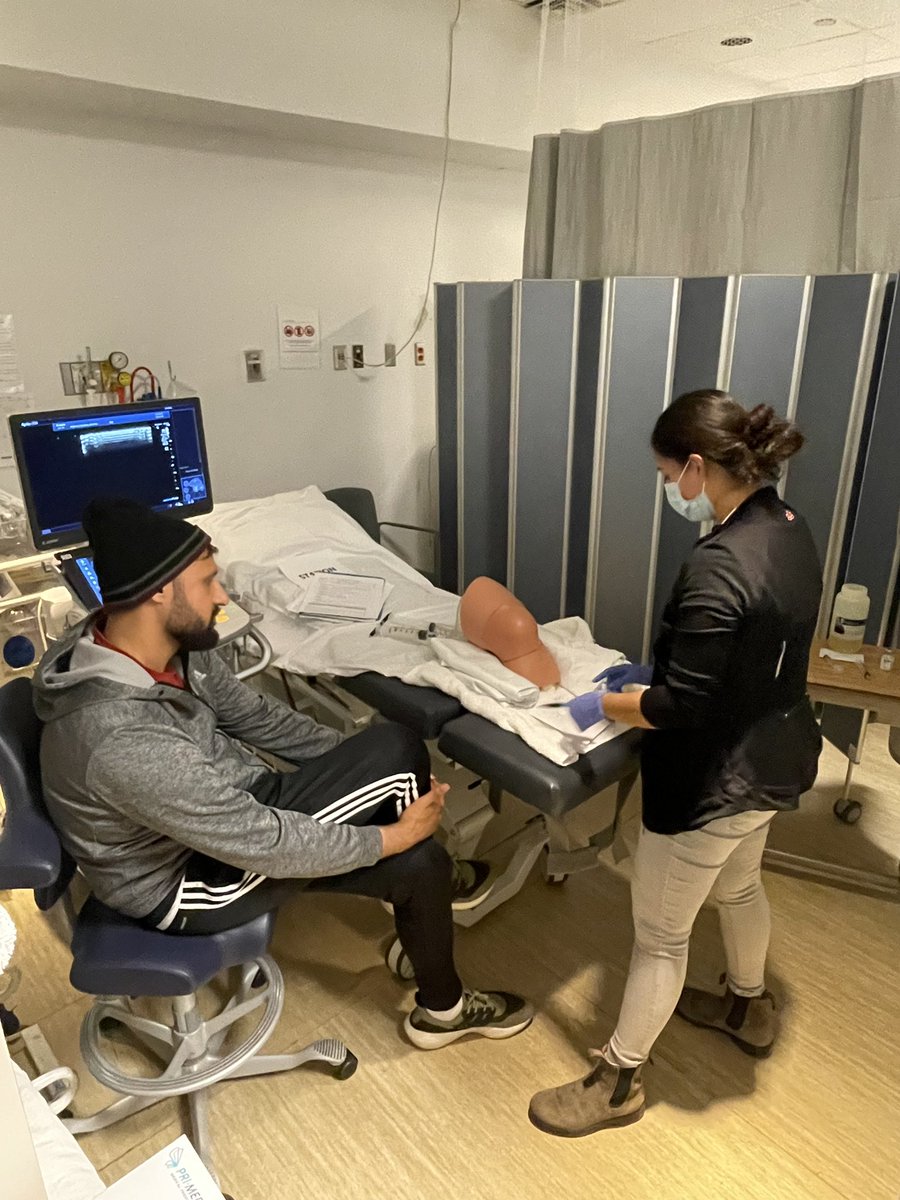 Our junior residents had a great time learning procedures at our radiology simulation day. From fluoro-guided LP to arthrography to biopsying blueberry “thyroid nodules”, we’re so impressed with their knowledge and skills!