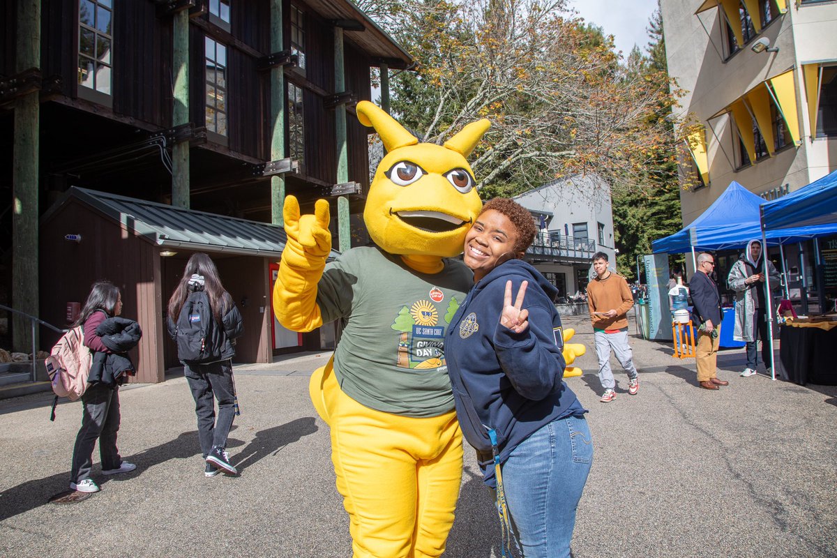 ucsc's tweet photo. Celebrating Giving Day with in Quarry Plaza today with Sammy and some beautiful Slugs. We ❤️ you! Have you donated to a student or campus project yet? We’ve got til midnight tonight! https://t.co/ou7bSLMHlY #give2ucsc https://t.co/yzT2WeZN0L