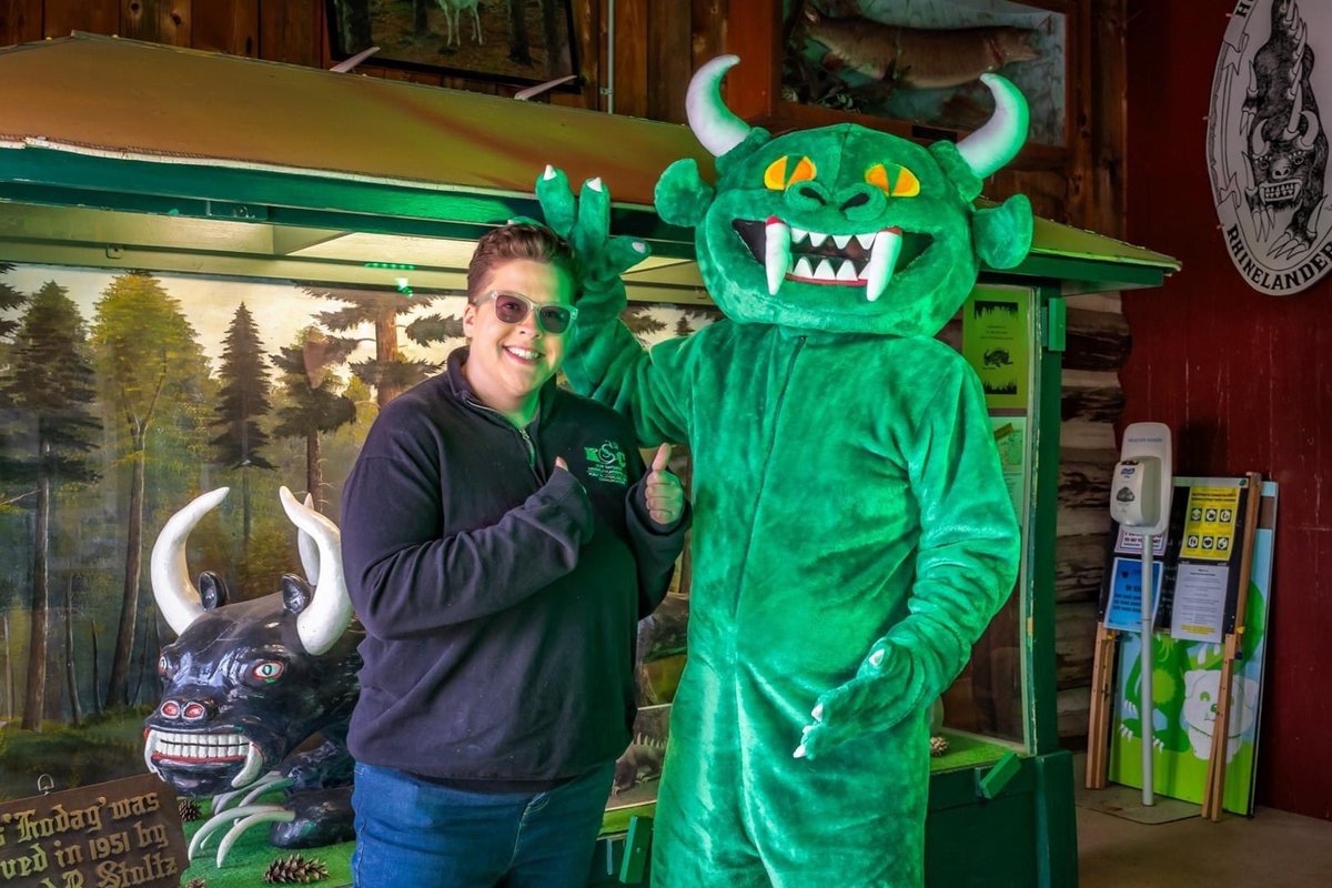 NicoletPlayers's tweet photo. Director, Music Director and Choreographer for the show is K. Woodzick (pictured here with the recently voted number one high school mascot in the country, the #HODAG!) Woodzick is the current Artistic Producer of the Nicolet Players.

Tix: https://t.co/5FvmzBUgUT https://t.co/uvUCleamm8