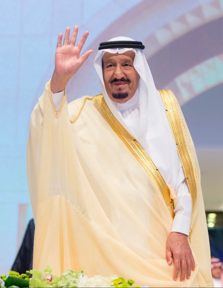 MohammedNejaim's tweet photo. الظُلم بائن والحق لا بد ان يعود لأصحابه
@KingSalman
@HRHMBNSALMAAN
7️⃣ سنوات #مكاتب_الفيصل_حجزت_اموالنا 
عليها تحمل اخطاءها
"دموع المظلومين في أعينهم مُجرد ماء لكنّها عند الله صواعق يضربُ بها الظالمين"
حجز وإخفاء الأموال بأساليب وتقارير ملتوية أضرّت بالأبرياء
@PMF_INVESTORS
. https://t.co/ZzQCGFZzt1