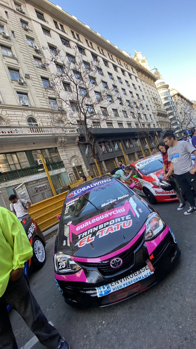 TN: Llegaron <a href="/Santi_Urrutia/">Santiago Urrutia</a> y Lambiris. También Nocetti y Nadia Lafuente. El auto de <a href="/FerraFacu80/">Facu Ferra</a> espera por él.

En TRV6 corren los Bonnin y debuta <a href="/GonzaReilly/">Gonza Reilly</a>. 

Yo que Uds y Autojuntas pongo premio al Uruguayo destacado del finde en Argentina, <a href="/mrosasosa/">Mario Rosa</a> <a href="/flaviobonavena/">Flavio Bonavena</a>.