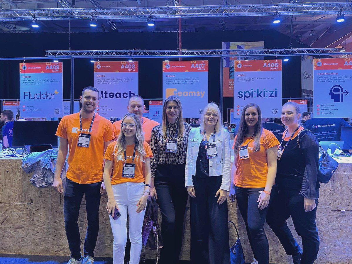SRBinPortugal's tweet photo. Onze start-ups da Sérvia 🇷🇸 marcam presença na @Websummit deste ano. No primeiro dia da Web Summit visitámos algumas delas #Teamsy #Pro_Se. Desejamos-lhes muito sucesso no seu trabalho 🤝 https://t.co/bpqE4OXHE2