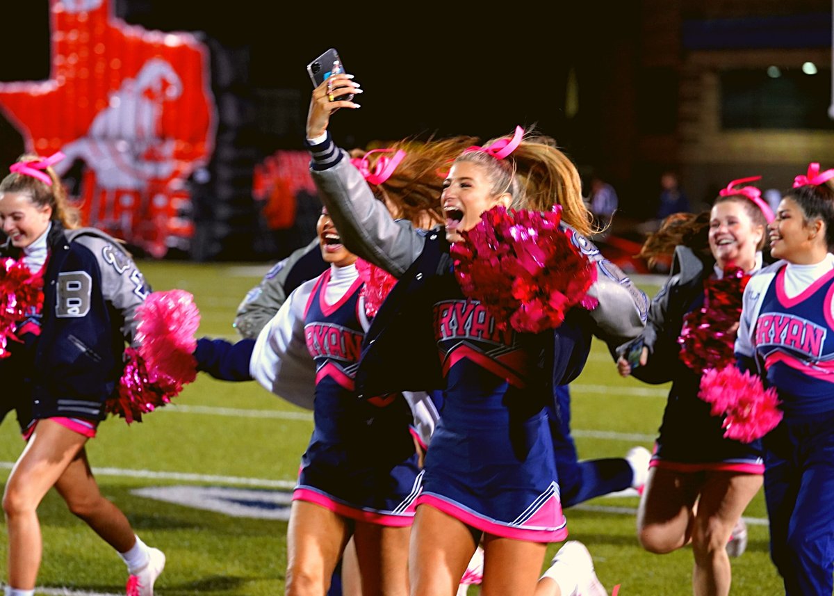 BryanISD's tweet photo. Last Friday at Merrill Green, the Vikes clinched their playoff spot with a 53-34 win over the Hutto Hippos in front of a costume-filled lively crowd. Check out the photos.👇

More: https://t.co/5QZrijUruP https://t.co/h3QnqabXgm