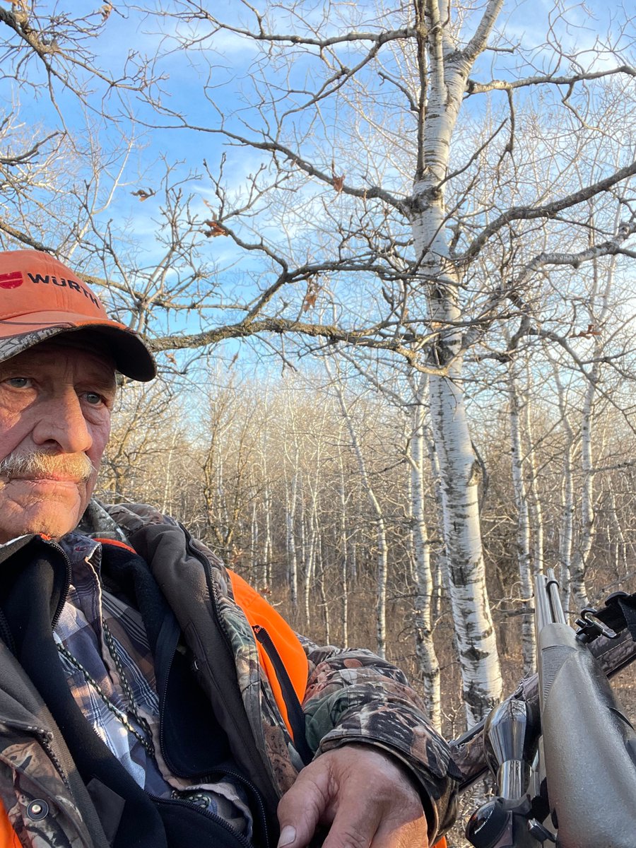 richdpauls's tweet photo. Enjoying this beautiful day out in the deer woods #muzzelloader #deerseason https://t.co/BSAmvTHrOM
