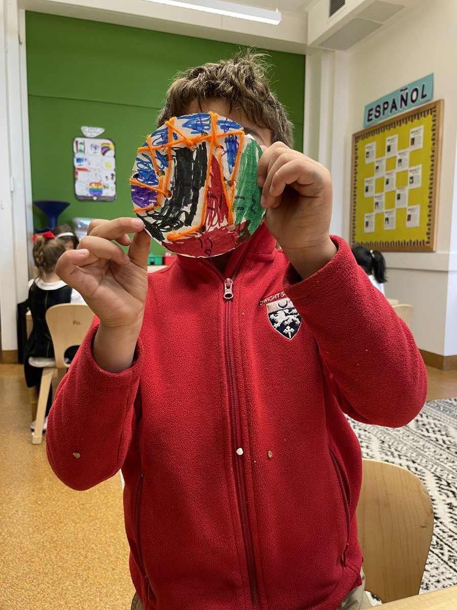 reidgreenblue's tweet photo. The 1st graders are learning to sew and they love it! We started the unit by letting them hole punch cardboard circles and use pre threaded embroidery needles to just get used to the act of sewing. The next class is all about using threaders and knot tying #pypdesign #makered https://t.co/MWzLlypnvQ