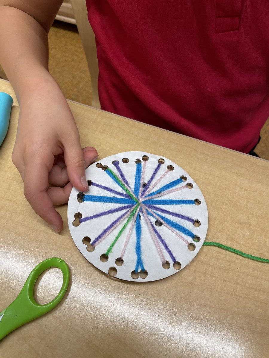 reidgreenblue's tweet photo. The 1st graders are learning to sew and they love it! We started the unit by letting them hole punch cardboard circles and use pre threaded embroidery needles to just get used to the act of sewing. The next class is all about using threaders and knot tying #pypdesign #makered https://t.co/MWzLlypnvQ