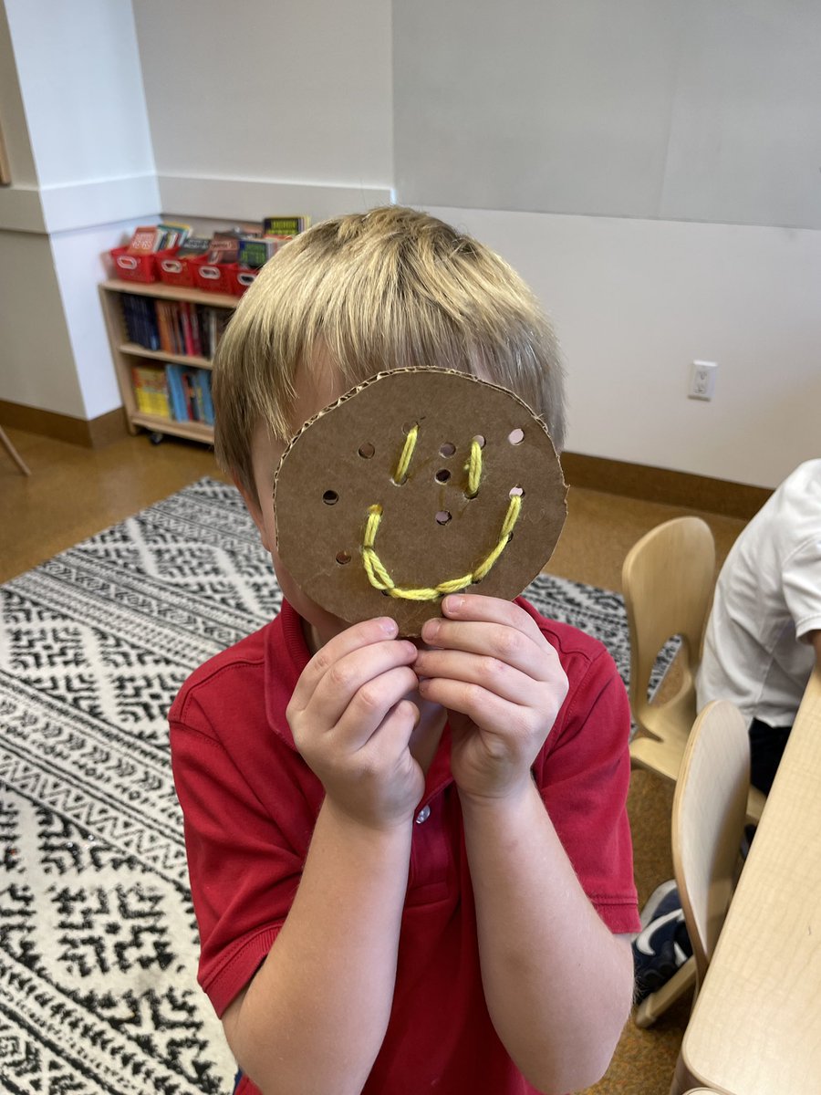 reidgreenblue's tweet photo. The 1st graders are learning to sew and they love it! We started the unit by letting them hole punch cardboard circles and use pre threaded embroidery needles to just get used to the act of sewing. The next class is all about using threaders and knot tying #pypdesign #makered https://t.co/MWzLlypnvQ