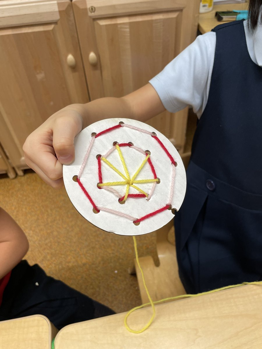 reidgreenblue's tweet photo. The 1st graders are learning to sew and they love it! We started the unit by letting them hole punch cardboard circles and use pre threaded embroidery needles to just get used to the act of sewing. The next class is all about using threaders and knot tying #pypdesign #makered https://t.co/MWzLlypnvQ