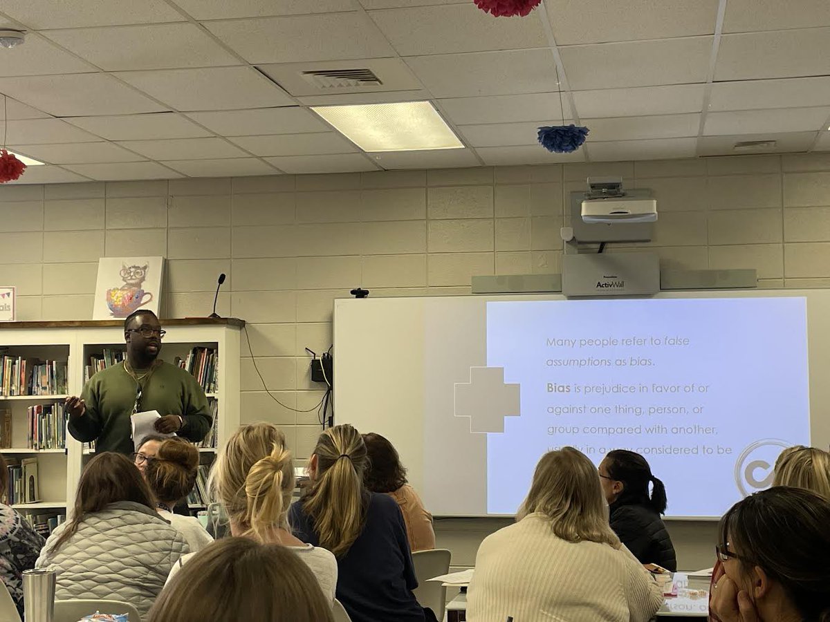 _WilliamsRico's tweet photo. Cultural Competency Training! #BeSafe #BeKind #BeResponsible @MXRComets @MadCoSchools #OurTimeToShine #ThePowerOfUs #PowerUpMCSS #ShineComets https://t.co/iuLaGfmAkg