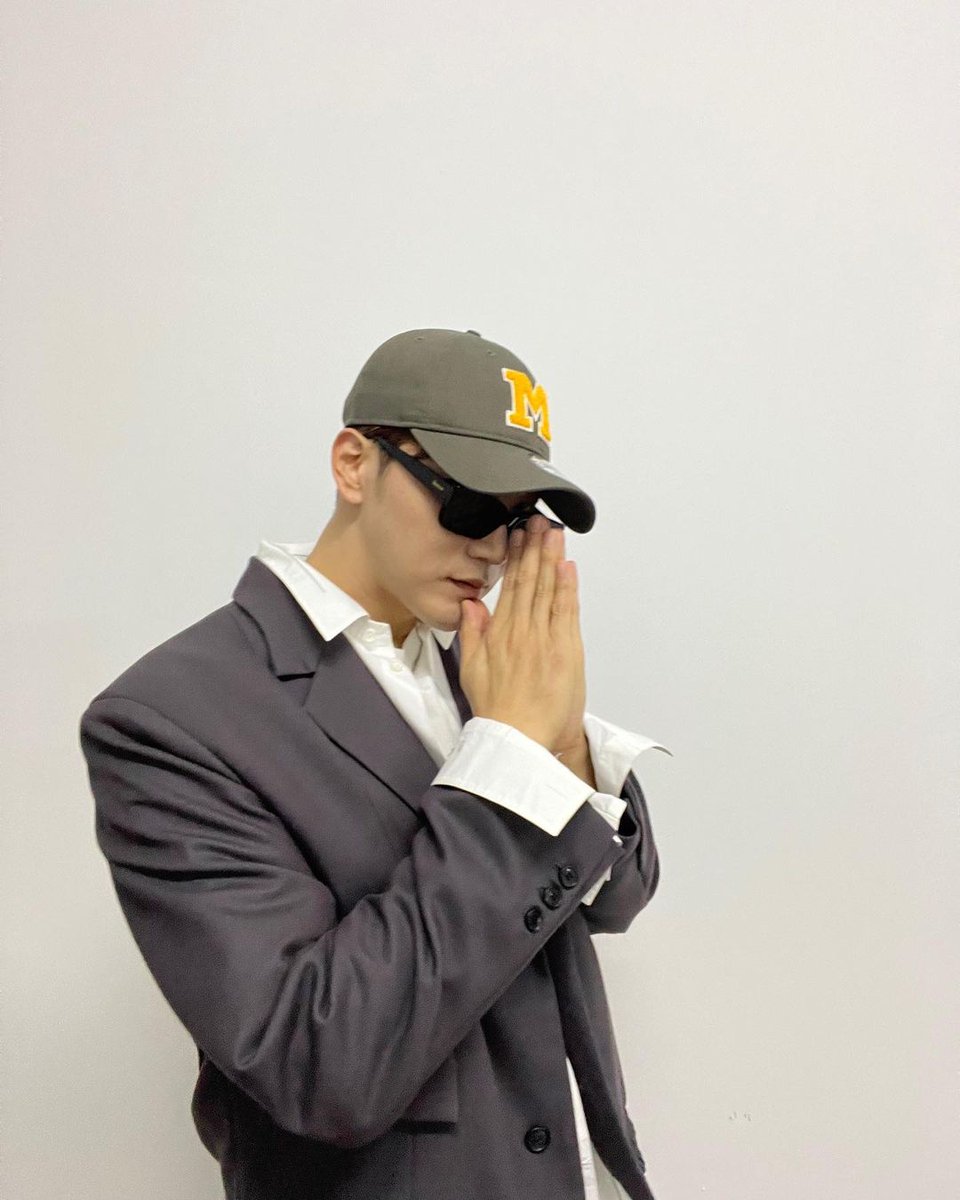 Congrats 🎉 #SEVENSTATS
hope yall love the songs that i prouduced #OTHERSIDE #BADDREAM😍