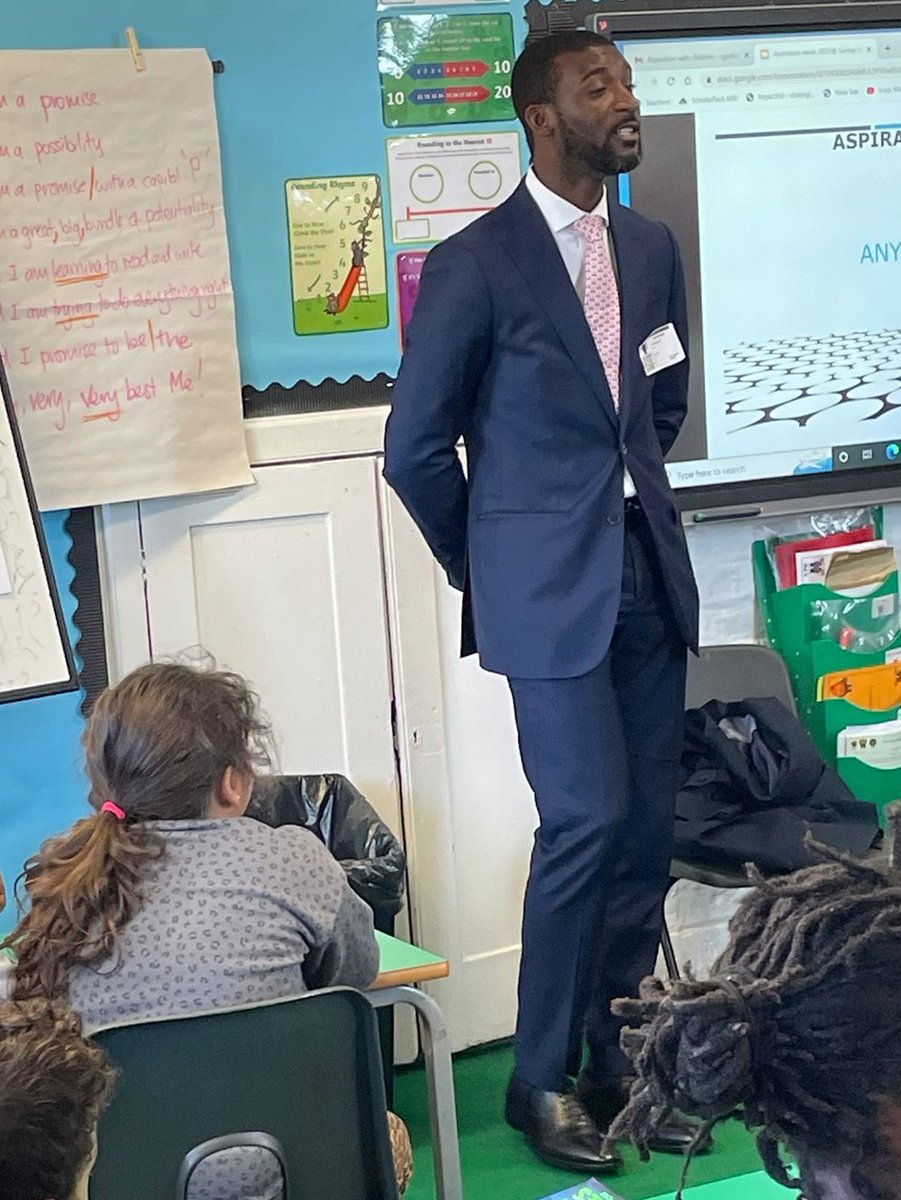 SurreySqSchool's tweet photo. Thank you @dicksonderick_ for coming in to speak to #Year3  about being a relationship manager in #banking The children enjoyed hearing about how building + keeping good relationships are key. Another great speaker from @Chaptertwenty1 #aspirationweek #morethanaschool https://t.co/SBOXI5jIkQ