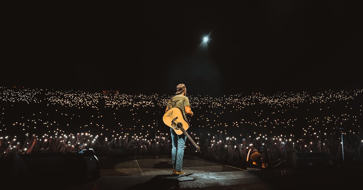 SitkaStudio's tweet photo. Project .001 / A Collaboration for Conservation  
@ThomasRhett @MartinGuitar 
https://t.co/ApULUs19JX
#sitkastudio #sitkagear #thomasrhett #martinguitar  
photo | @bradschristian https://t.co/1zoX98z3t1
