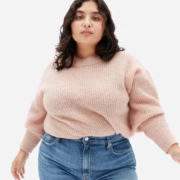 andinfinity's tweet photo. So good I had to share! Check out all the items I'm loving on @Poshmarkapp #poshmark #fashion #style #shopmycloset #everlane #prada: https://t.co/ydziUUx3Lu https://t.co/Mj38mGUNyX