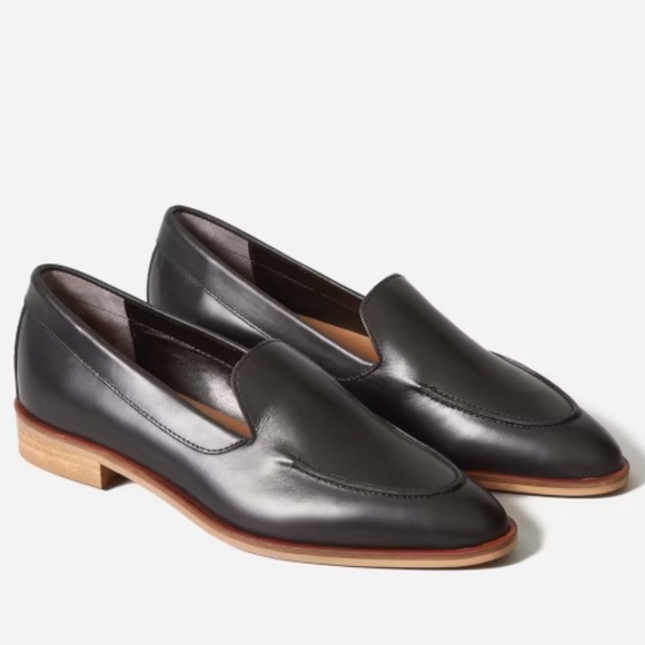 andinfinity's tweet photo. So good I had to share! Check out all the items I'm loving on @Poshmarkapp #poshmark #fashion #style #shopmycloset #everlane #prada: https://t.co/ydziUUx3Lu https://t.co/Mj38mGUNyX