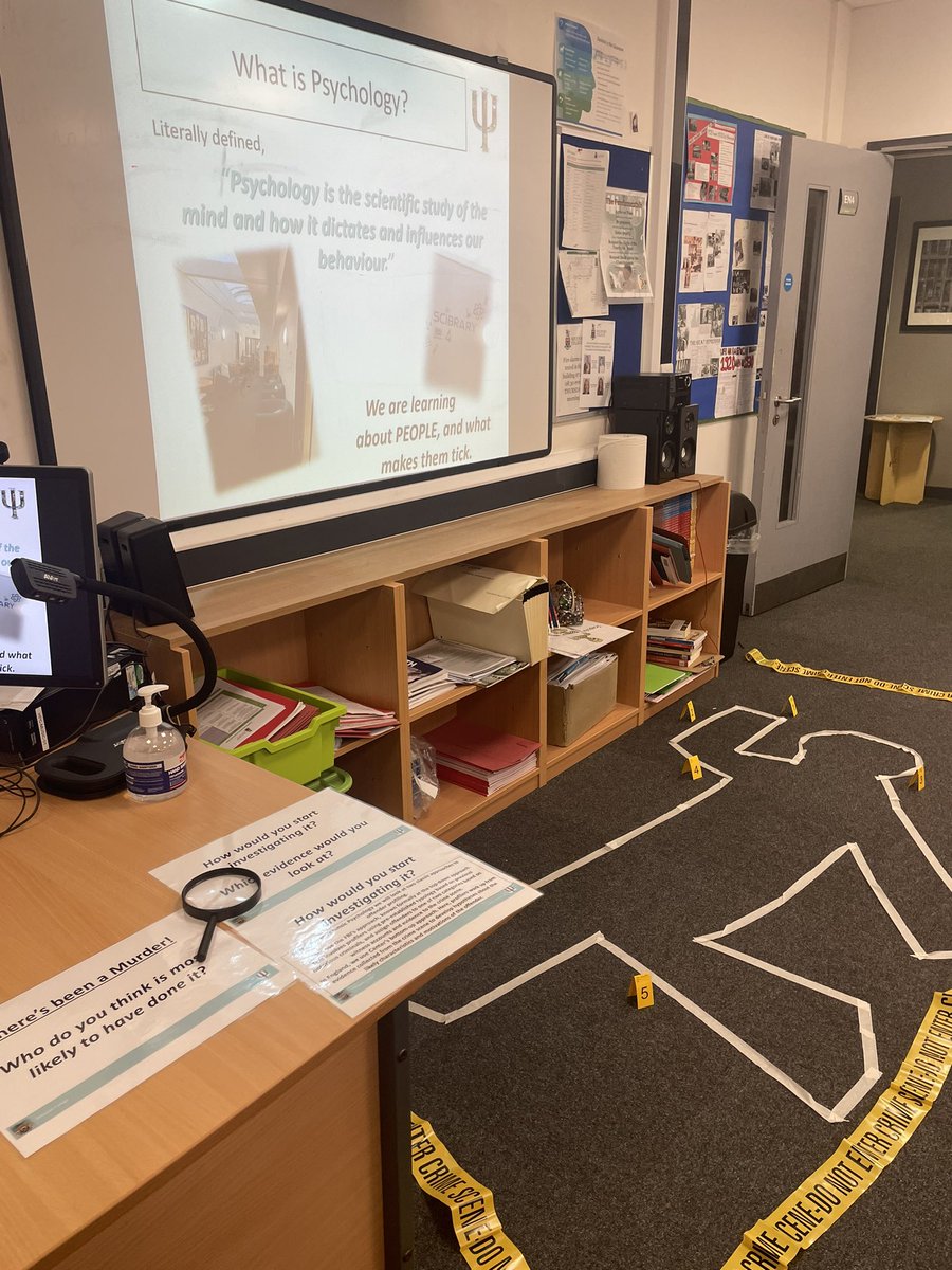 HolyportPsych1's tweet photo. It was a pleasure to meet so many prospective psychologists tonight at @HolyportSixth Open Evening! 
Thank you to our amazing students who came to help, telling families the reality of studying A Level Psychology! 
Big thanks to @HolyportArt for being our murder victim model too! https://t.co/6frLs8D5qz
