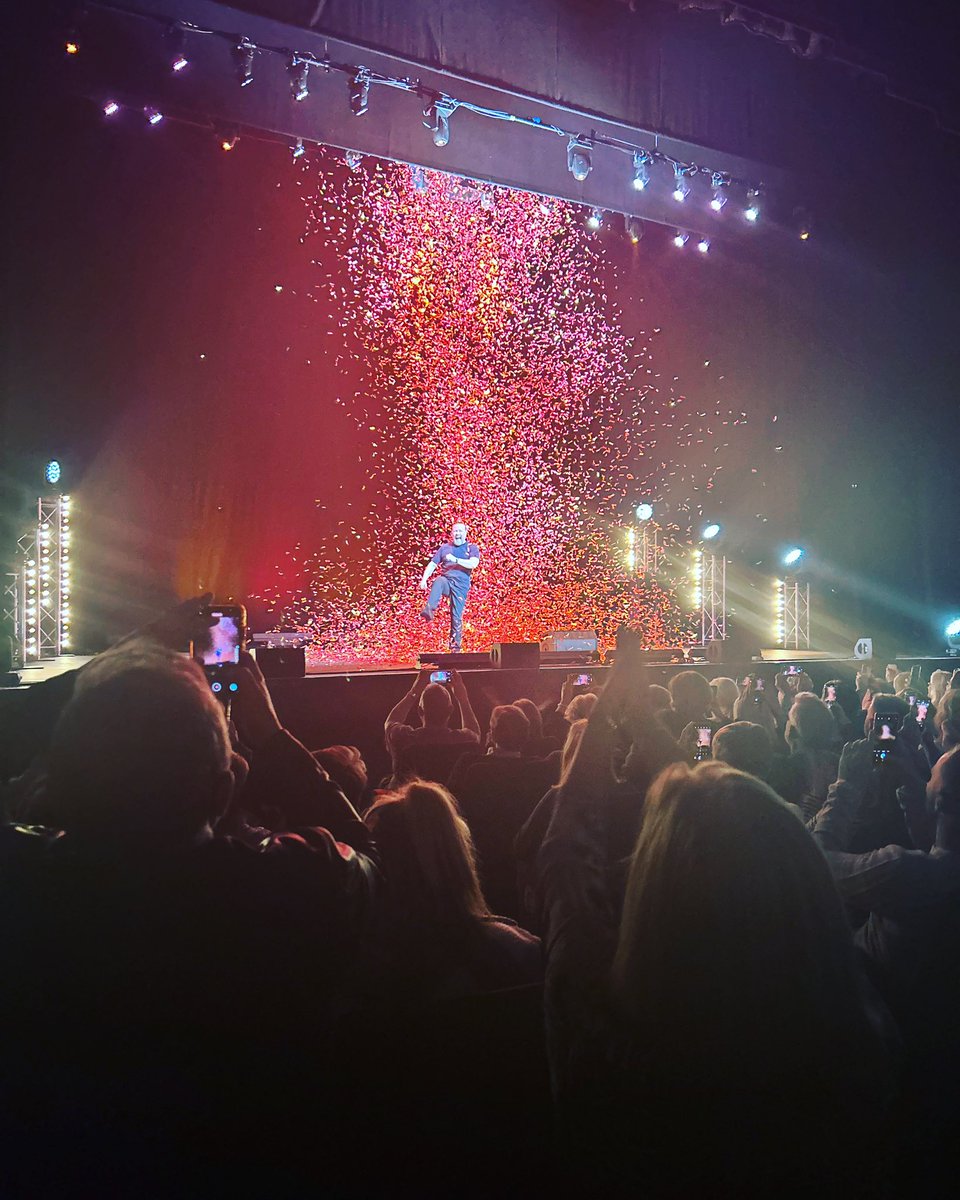 JKTappuni's tweet photo. @rickygervais amazing show thanks for coming to Oxford #Armageddon https://t.co/SfMbHwk169