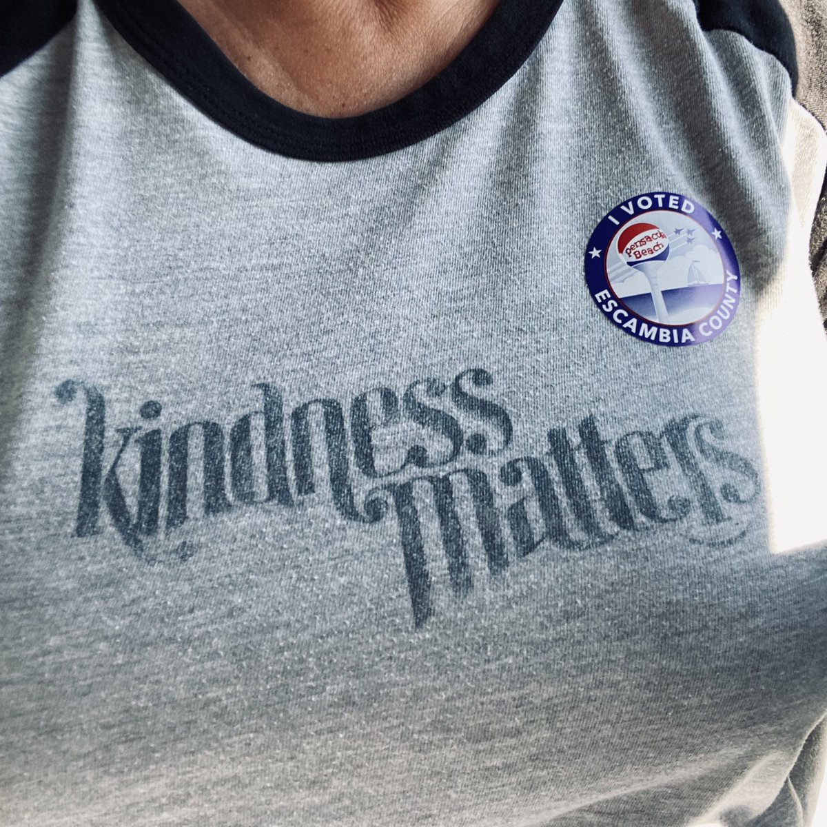 keep_moving's tweet photo. Hopefully this provided counter-messaging to the red hat wearing dude with ULTRA MAGA stretched across his belly, chatting it up with the poll workers. #vote https://t.co/egQ0WAE0sg