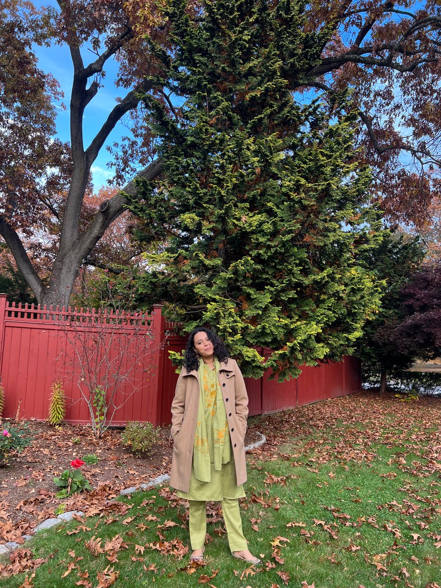 ReallySwara's tweet image. Nothing like New England in the fall! 🧡🍁🎃🤗✨