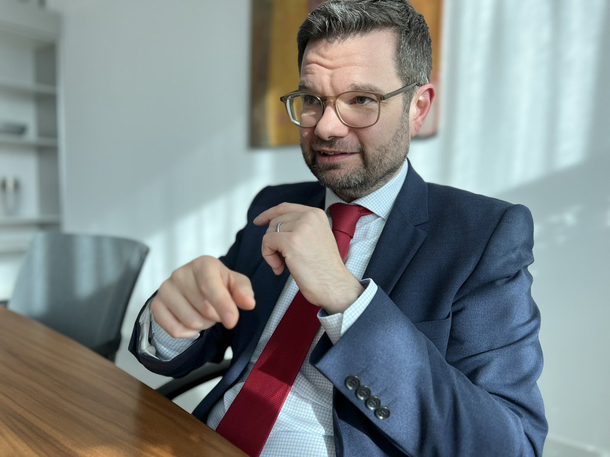 Lage inkl. Interview m. Justizminister <a href="/MarcoBuschmann/">Marco Buschmann</a> zu:

- Strafbarkeit #klimaprotest #LetzteGeneration 
- Beschleunigung #windkraft 
- Reform #abtreibung 
- Hass &amp; #accountsperren
- neues #abstammungsrecht
- #klassenjustiz
- #canabis #Legalisierung 

lagedernation.org/hoeren