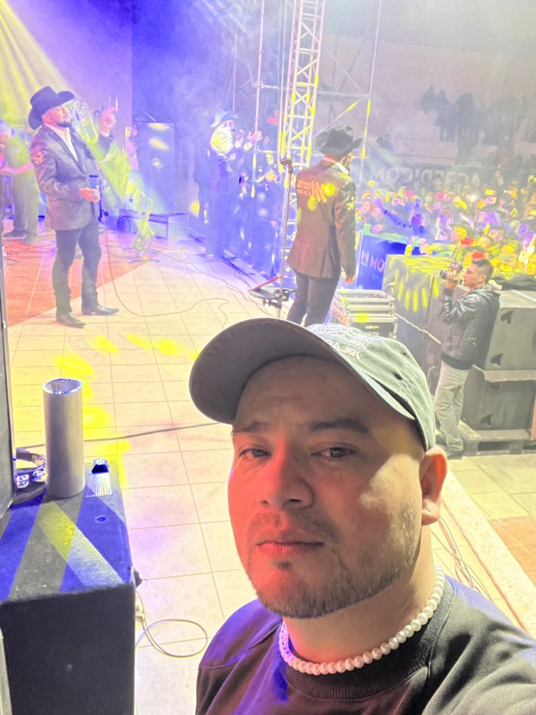 D2kMusic's tweet photo. Anoche con @MONTEZDEDURANGO 🦂 San Lorenzo San Marcos Guatemala 🇬🇹 Full👌🏻👏🏻👏🏻 https://t.co/ZCt59pqCNp