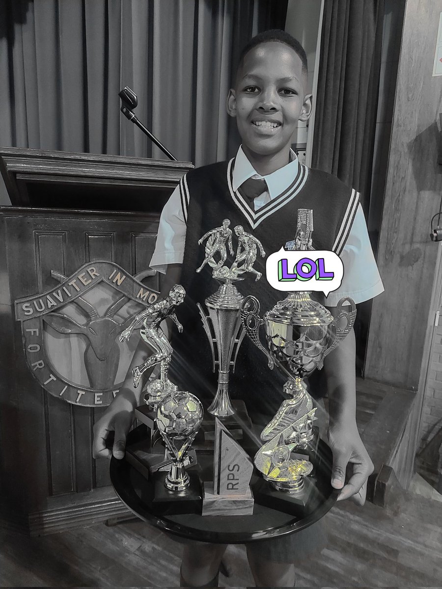 Lee_Raa_Tuu's tweet photo. My Baby got 6x Trophies 🏆 🙌 
They served the Trophies on a Tray 🔥🕯
#ProudMommyMoments 
#AwardsEvening
#PriceGiving 
#TrophyCollector https://t.co/gWdhVDOaKt