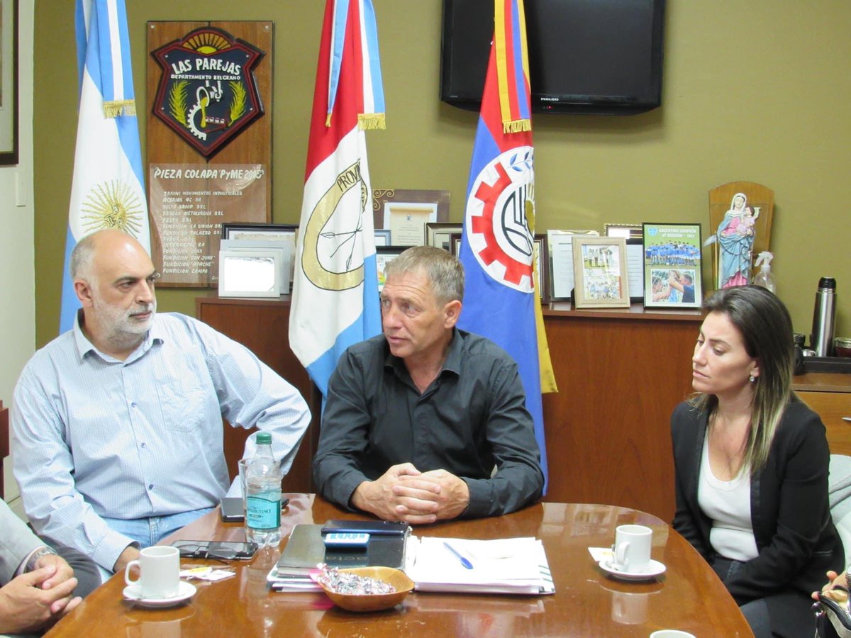 HCompagnucci_ok's tweet photo. Nos visitaron la Dip. Nacional @vanemassetani y el Tit.del @Enohsa Roberto Meli, J.C. Saucedo Jefe Dpto Aduana, Francisco Lopez Jefe de Div. de Aduana San Lorenzo y Lisandro Creus Jefe de Sección Aduana Las Parejas, para seguir avanzando en proyectos relacionados con la AFIP DGA https://t.co/jL8thuy1JQ