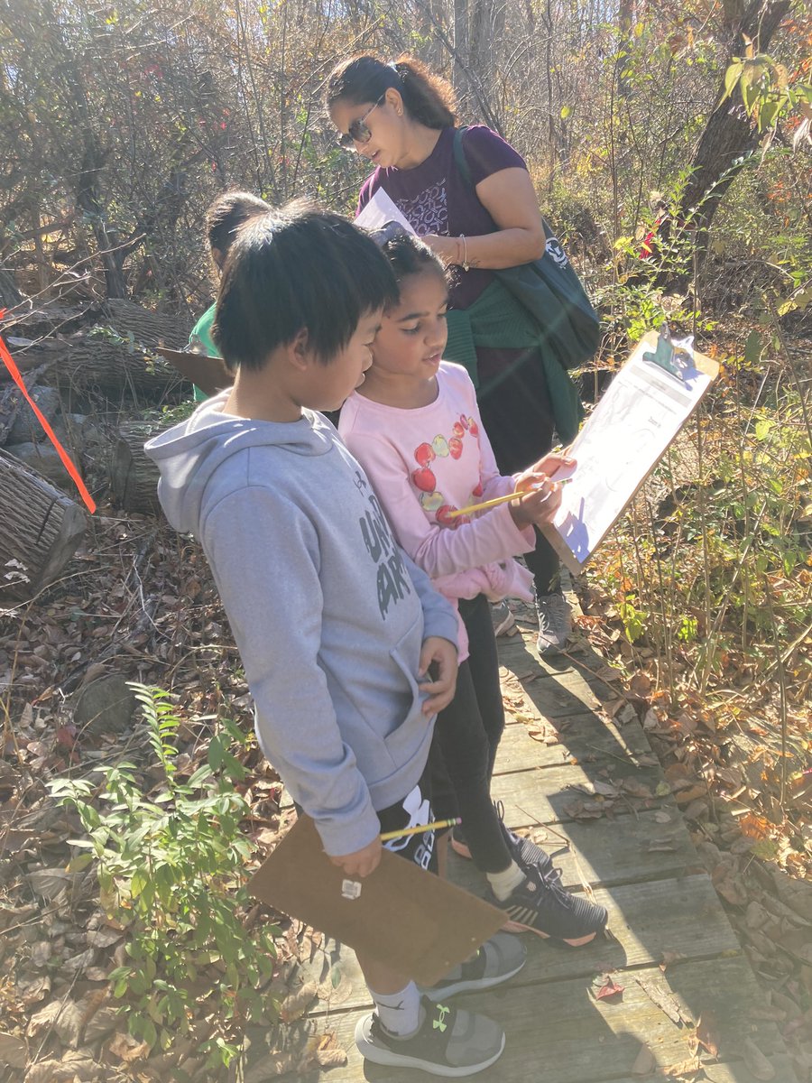 LexK5science's tweet photo. This group of field scientists - simply awesome!  @SchoolHastings @bbylexma @lexingtonsuper @Lexington_Sci https://t.co/85yq470c3L