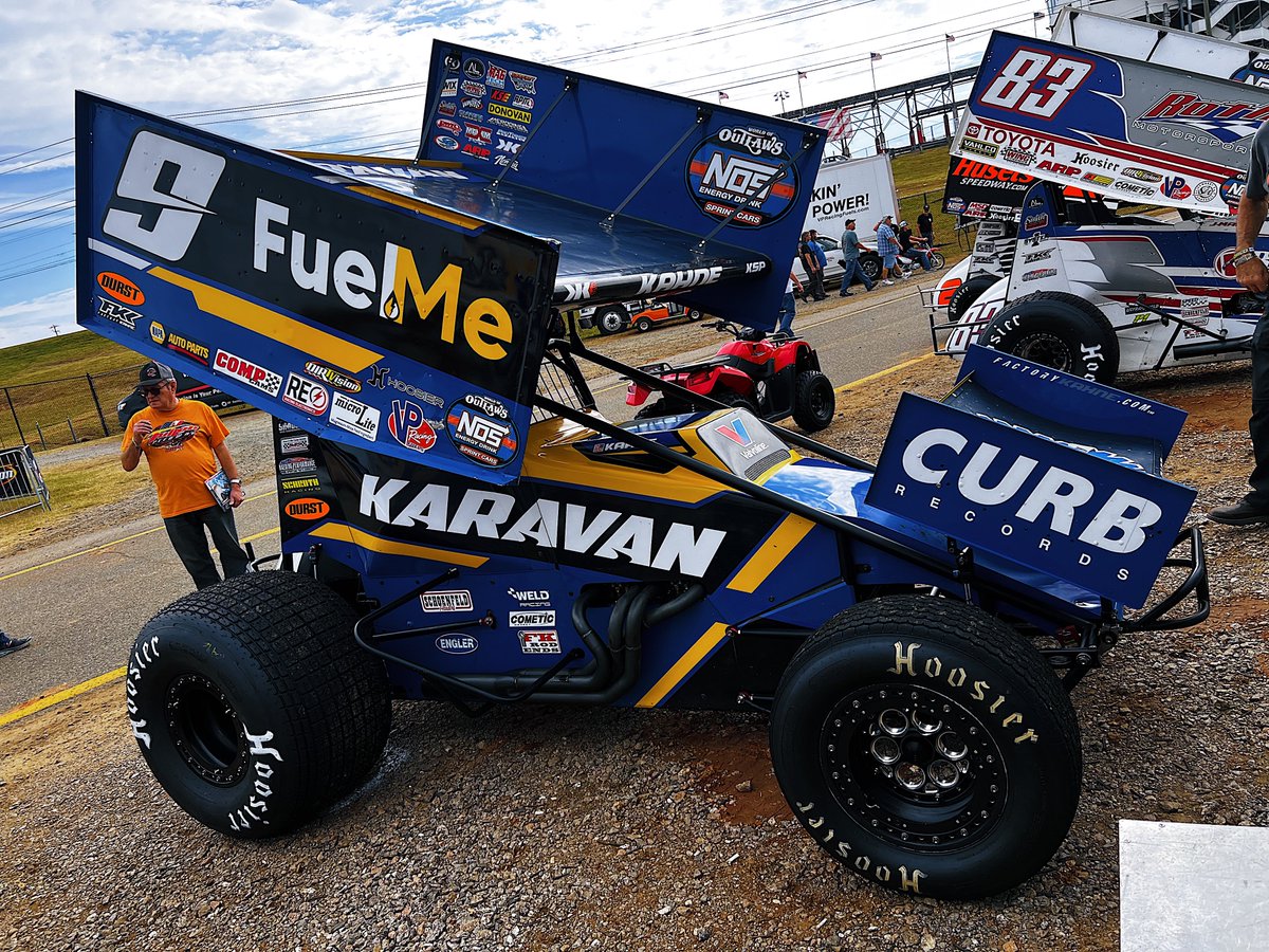 WorldofOutlaws's tweet photo. It’s a home game for @KaseyKahne as he races only 30 mins away from the @KKRDirt shop this week.

While teammate @BradSweet49 eyes a fourth-straight championship, the #9 superstar eyes his first-career #WoOSprint win at @World_Finals.

His career-best at @TheDirtTrack is 7th! https://t.co/lZD24PUCdf