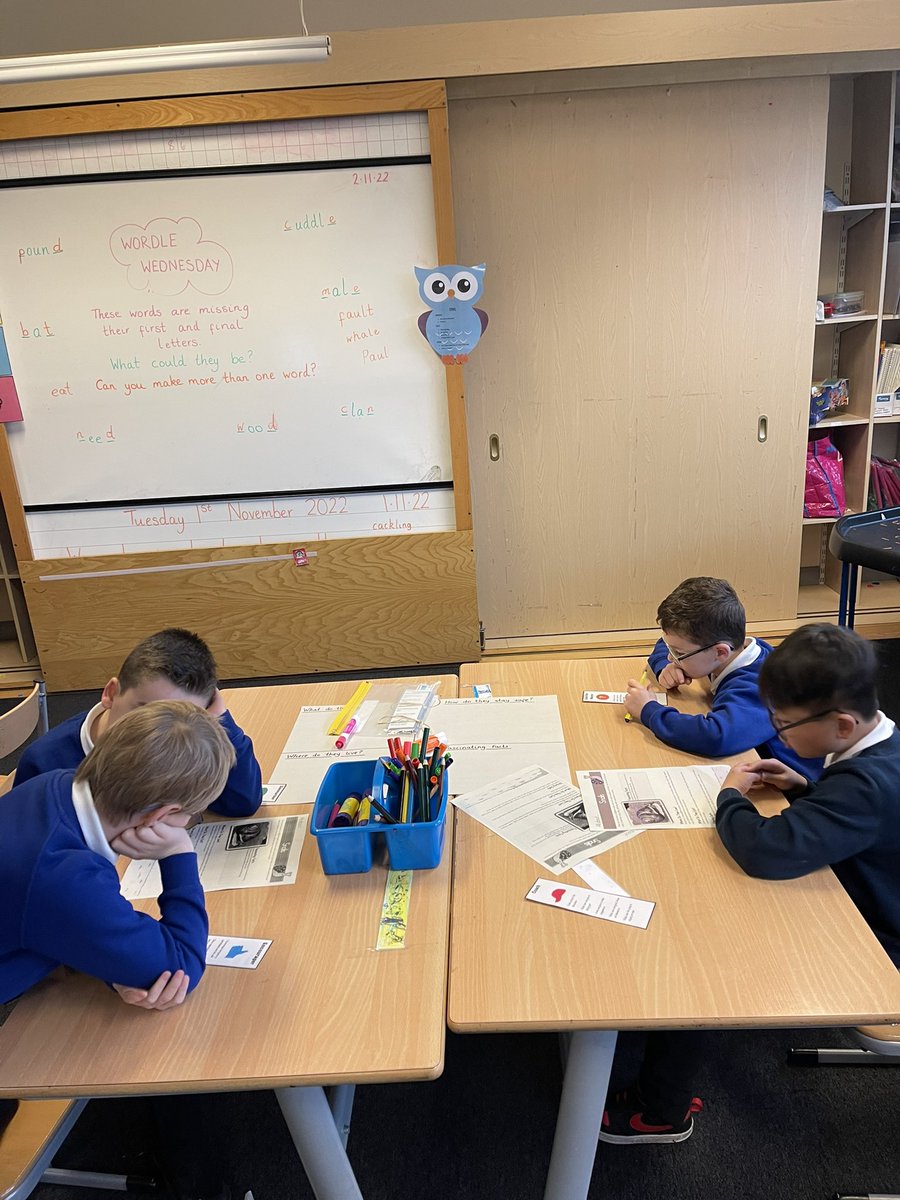 MissMachray's tweet image. Fantastic group work going on in Primary 3 this morning 🌟 we were reading information about different animals, summarising what we had read and then presenting our findings to the class 🔍 @HaghillTeam
