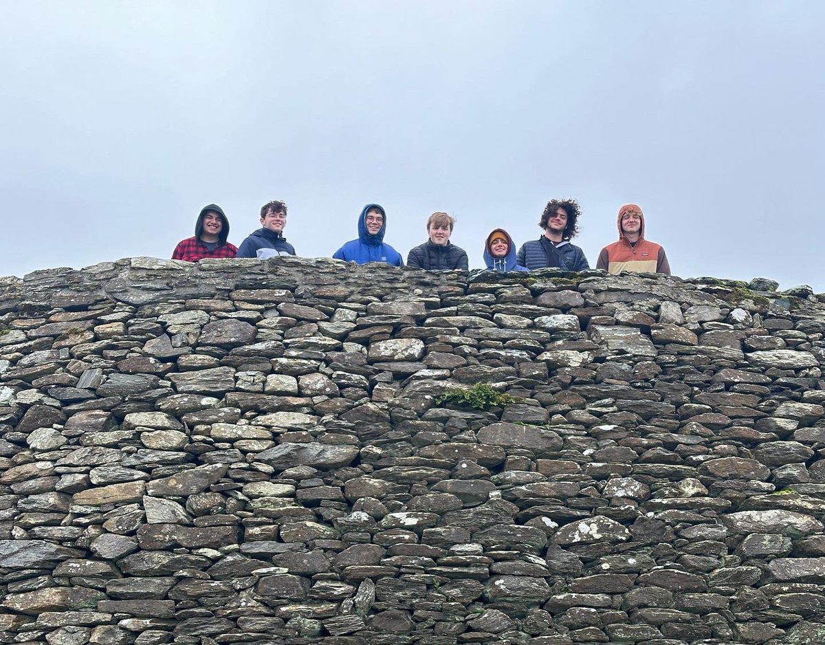 DeSmetJesuitHS's tweet photo. All the way from #Ireland, photos of our Spartans enjoying their exchange program. #WeAreDeSmetJesuit #EducateMagis https://t.co/WSsSJr75O3