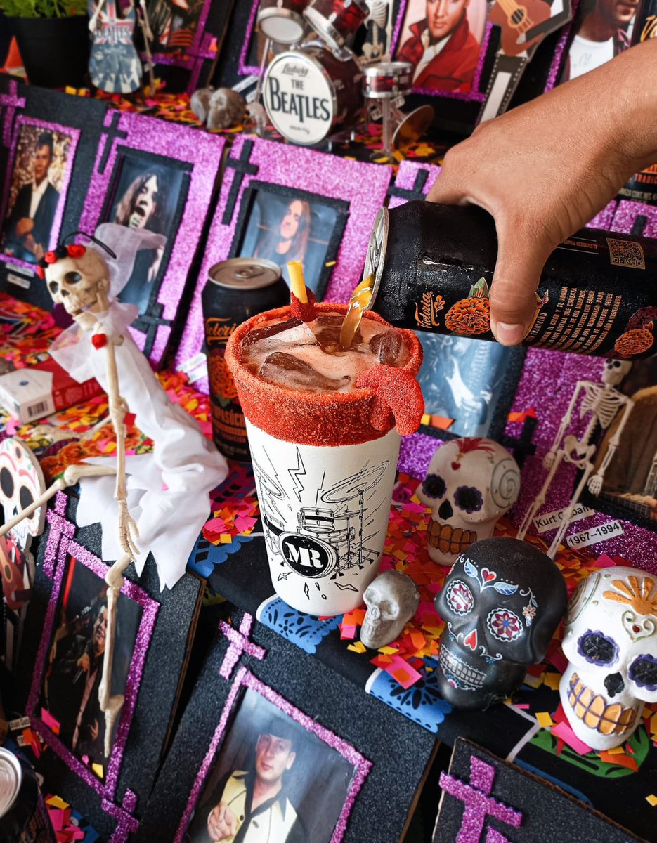 micherockmx's tweet photo. ¡Una pa los muertitos hasta el mas allá! 💀🍺 #Twittab #Michelada https://t.co/HtQxVJtFI7