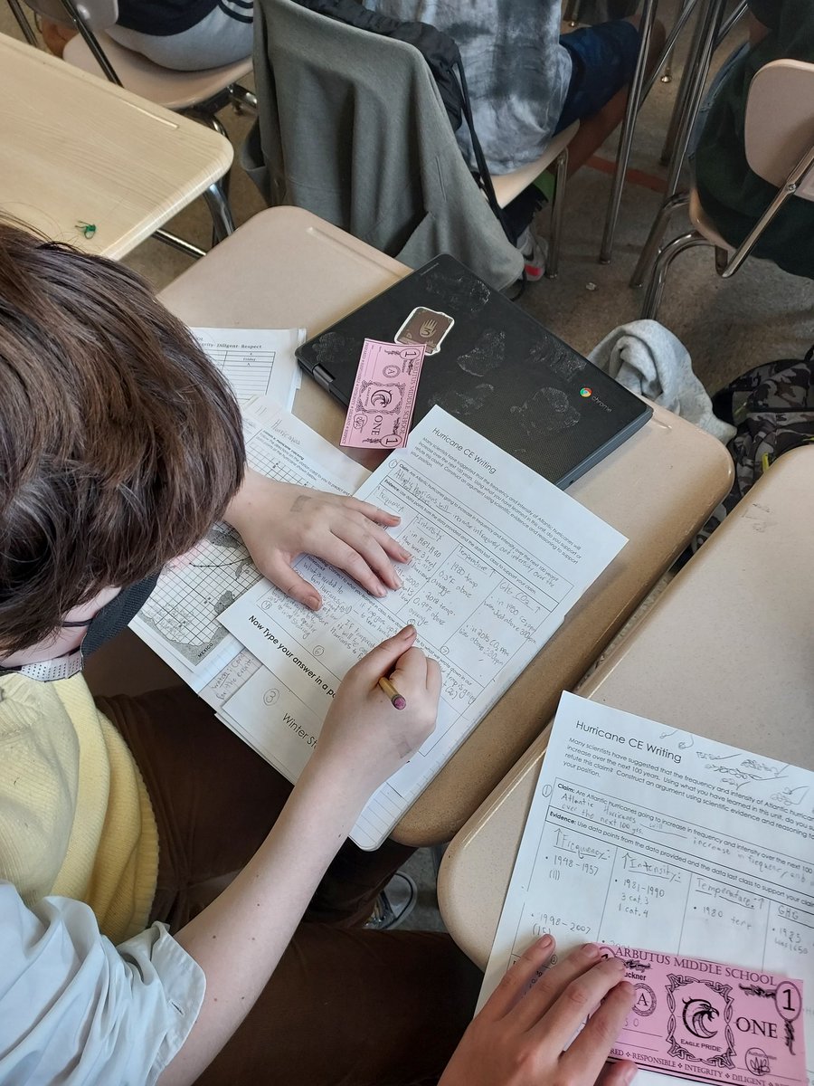 AliceBucknerSci's tweet photo. Will hurricanes increase in frequency and intensity in the next 100 years? Ss @ArbutusMS used unit data to create written arguments answer this question. @BCPSSci https://t.co/bhuuzITJtT