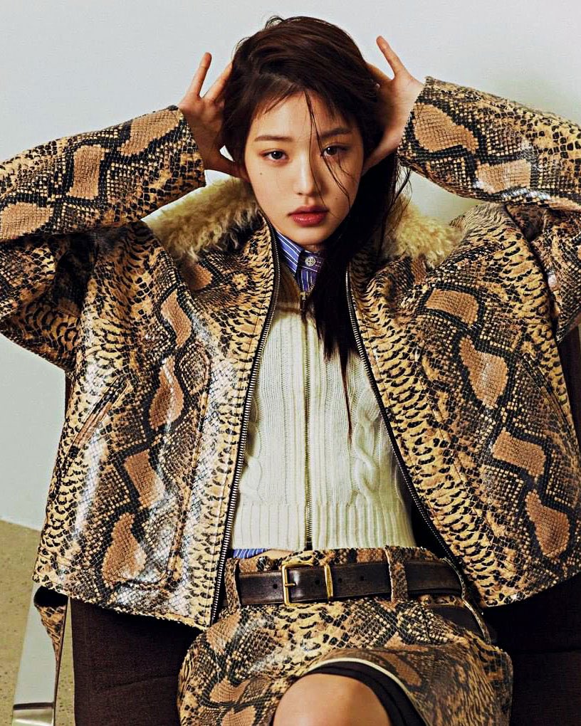 &lt;NEWS&gt; JTBC News recently reported that IVE’s Wonyoung is the #1 artist that drama productions most want to cast because of her unrivaled beauty &amp; talent. 

She is also the main brand model for the telecommunications company. 

#IVE #Wonyoung