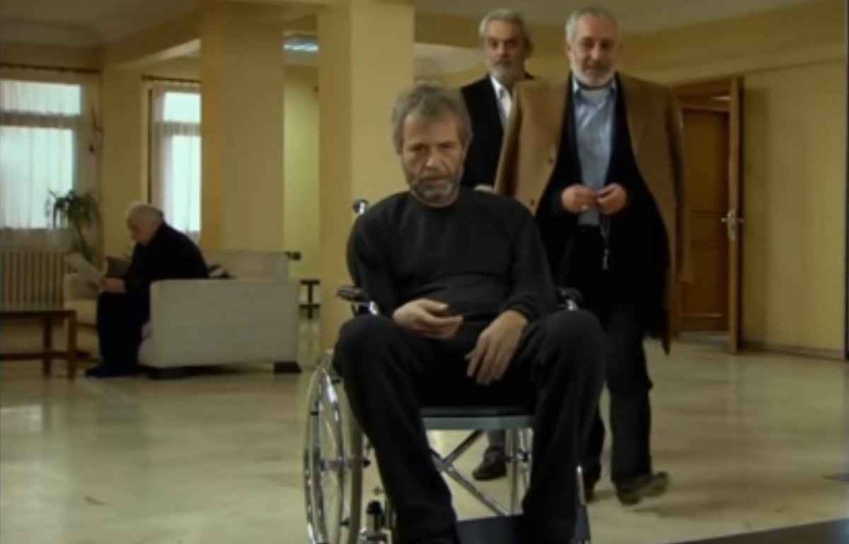 Engelliler için ÖTV muafiyetli araba limiti 450.500 tl ama bu fiyata otomatik vites hiç araba yok, engelliler düz vites araba nasıl kullansın?
#EngelliyeLimitiKaldir