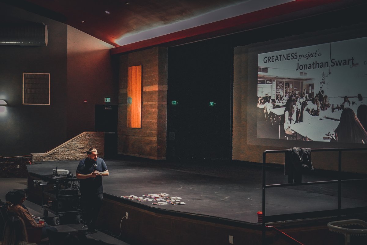 MercedUHSD's tweet photo. YHS alumni Jonathan Swart (Greatness Project)
presented to the entire staff of BCHS in the auditorium
this morning. He talked about the power of relationship
(NHA). Thank you for sharing your story!

#YHSDragons #NHA https://t.co/vGONXPenxE