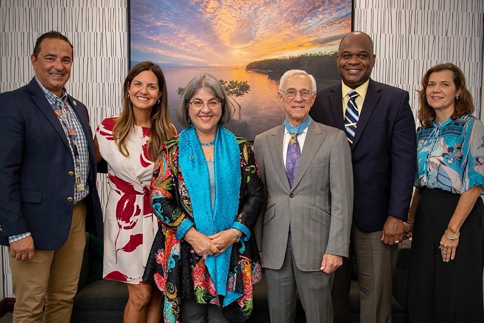 ActorHeadshot's tweet photo. Colonel Jack Jacobs and Chris Moore Meet with Mayor Daniella Levine Cava of Miami-Dade County https://t.co/Z1Q9EoUbGm https://t.co/SdNU6D4Lbk