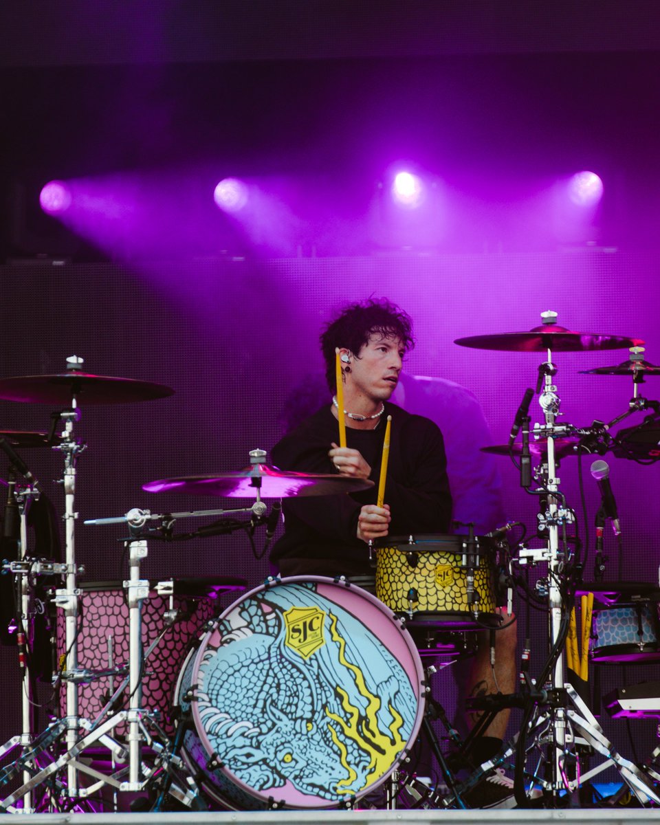 joshdundrumshow's tweet photo. #weloveyoujosh happy Josh day @joshuadun !! You are a huge inspiration to me. I'm so proud of you. Thank you for being amazing and for everything you do :)
#joshdun #joshday #twentyonepilots https://t.co/tGlwGTaqmS