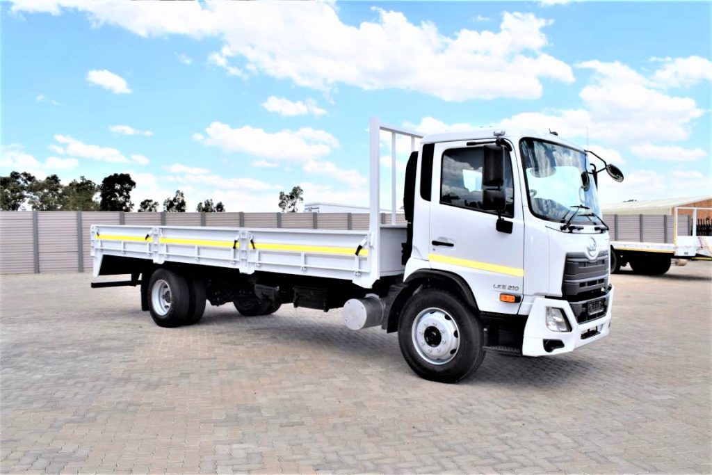 CarmazingSA's tweet photo. 2019 Nissan UD Croner LKE210 (H42 ) Auto Drop Side

R799950

43,000 KM
Automatic
Diesel
5,100.0L

4x2 Freight Carrier, 7m Load Bin, AirCon, Cup Holders, Full Service History, New Tyre's, Immaculate Condition, Radio, USB port

Contact The Car Dude
0834908382
sales@carmazing.co.za https://t.co/nXLbAMNTSS